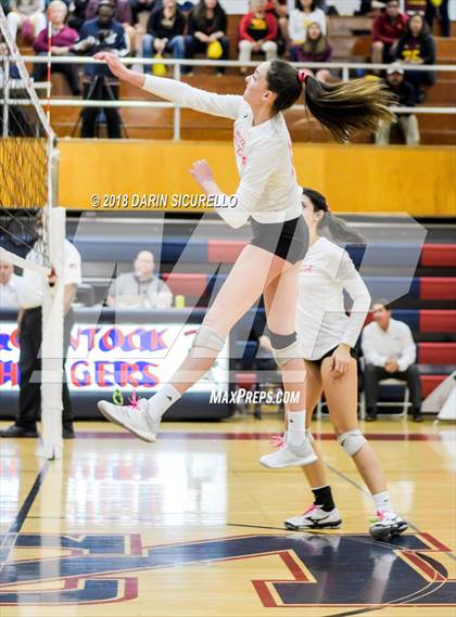 Thumbnail 2 in Salpointe Catholic vs. Greenway (AIA 4A State Final) photogallery.