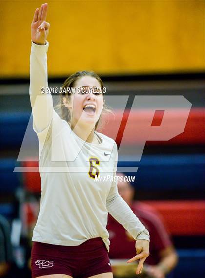 Thumbnail 2 in Salpointe Catholic vs. Greenway (AIA 4A State Final) photogallery.
