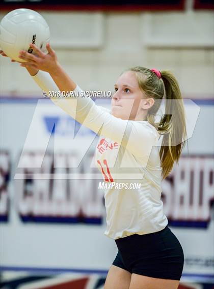 Thumbnail 2 in Salpointe Catholic vs. Greenway (AIA 4A State Final) photogallery.