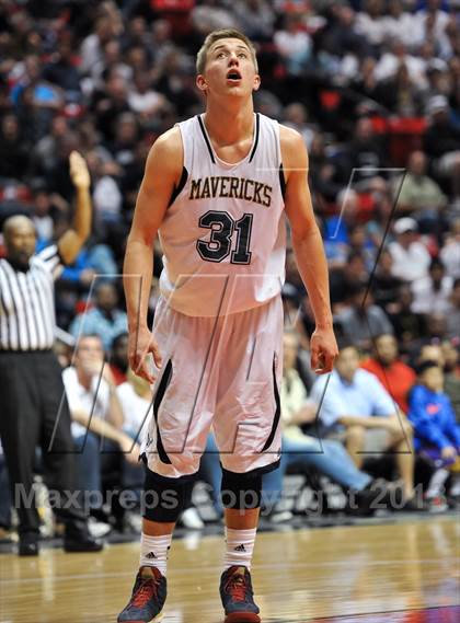 Thumbnail 3 in La Costa Canyon vs. Hoover (CIF SDS D2 Final) photogallery.