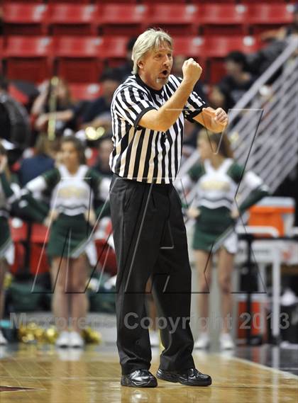 Thumbnail 3 in La Costa Canyon vs. Hoover (CIF SDS D2 Final) photogallery.