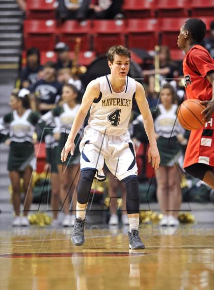 Thumbnail 3 in La Costa Canyon vs. Hoover (CIF SDS D2 Final) photogallery.