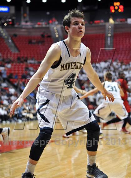 Thumbnail 3 in La Costa Canyon vs. Hoover (CIF SDS D2 Final) photogallery.