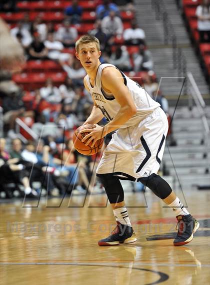 Thumbnail 2 in La Costa Canyon vs. Hoover (CIF SDS D2 Final) photogallery.