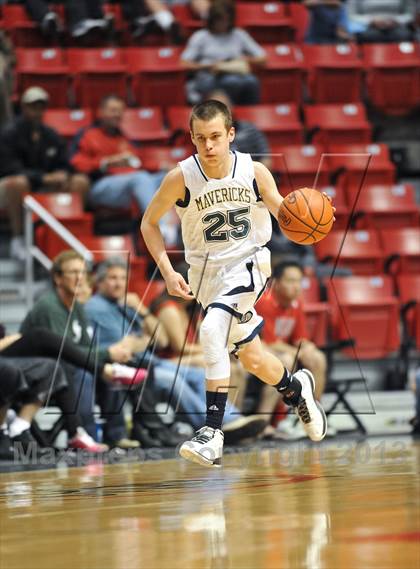 Thumbnail 3 in La Costa Canyon vs. Hoover (CIF SDS D2 Final) photogallery.
