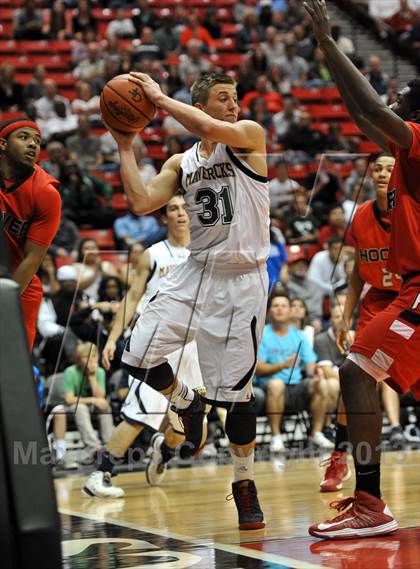 Thumbnail 1 in La Costa Canyon vs. Hoover (CIF SDS D2 Final) photogallery.