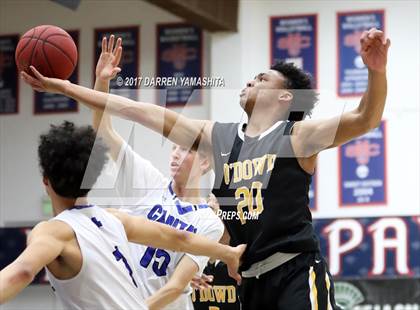 Thumbnail 2 in Capital Christian vs. Bishop O'Dowd (MaxPreps/DLS MLK Jr. Classic) photogallery.