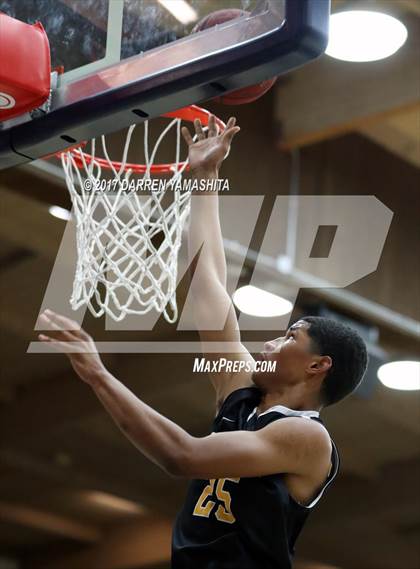 Thumbnail 3 in Capital Christian vs. Bishop O'Dowd (MaxPreps/DLS MLK Jr. Classic) photogallery.