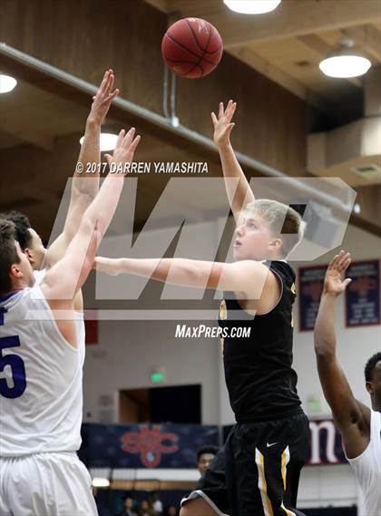 Thumbnail 3 in Capital Christian vs. Bishop O'Dowd (MaxPreps/DLS MLK Jr. Classic) photogallery.