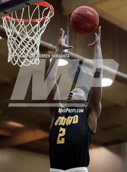 Thumbnail 3 in Capital Christian vs. Bishop O'Dowd (MaxPreps/DLS MLK Jr. Classic) photogallery.