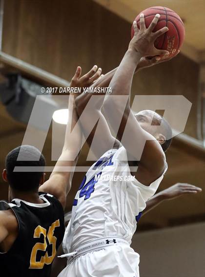 Thumbnail 1 in Capital Christian vs. Bishop O'Dowd (MaxPreps/DLS MLK Jr. Classic) photogallery.