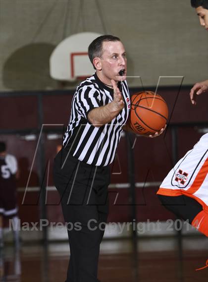 Thumbnail 2 in Harrison vs Mamaroneck (17th Annual Mamaroneck Sound Shore Classic) photogallery.