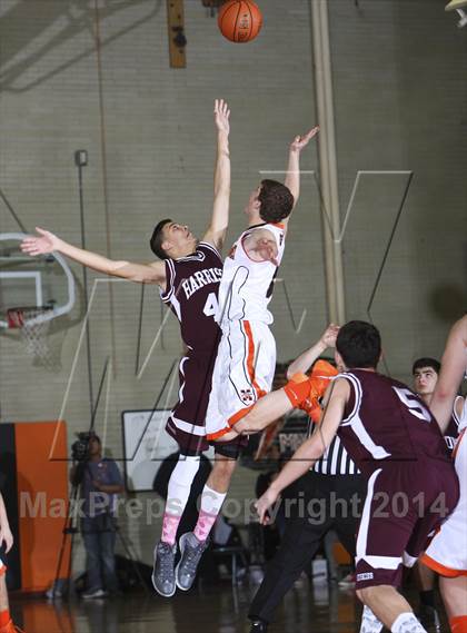 Thumbnail 2 in Harrison vs Mamaroneck (17th Annual Mamaroneck Sound Shore Classic) photogallery.