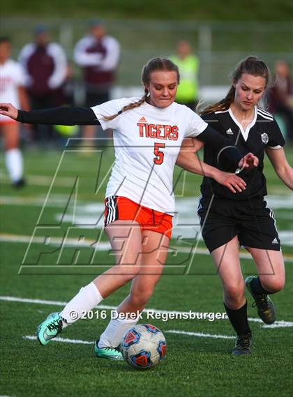 Thumbnail 2 in Berthoud @ Erie photogallery.