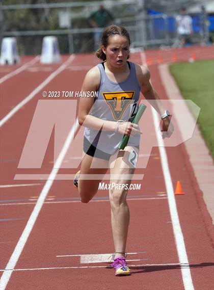 Thumbnail 1 in Longs Peak League Meet photogallery.