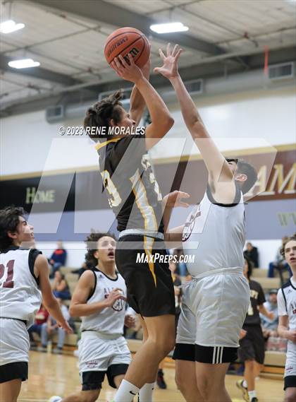 Thumbnail 1 in Crespi vs Alemany photogallery.