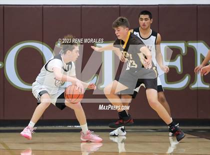 Thumbnail 2 in Crespi vs Alemany photogallery.