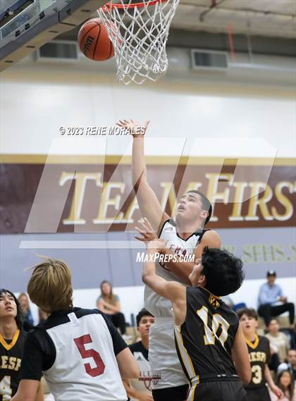 Thumbnail 1 in Crespi vs Alemany photogallery.