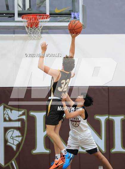 Thumbnail 2 in Crespi vs Alemany photogallery.