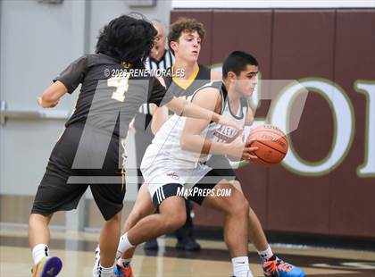 Thumbnail 2 in Crespi vs Alemany photogallery.