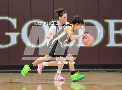 Thumbnail 1 in Crespi vs Alemany photogallery.