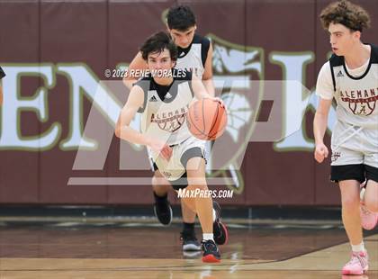 Thumbnail 1 in Crespi vs Alemany photogallery.