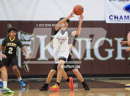 Thumbnail 1 in Crespi vs Alemany photogallery.
