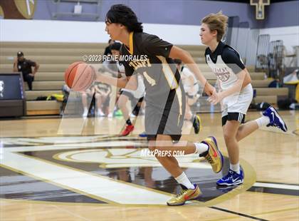 Thumbnail 1 in Crespi vs Alemany photogallery.