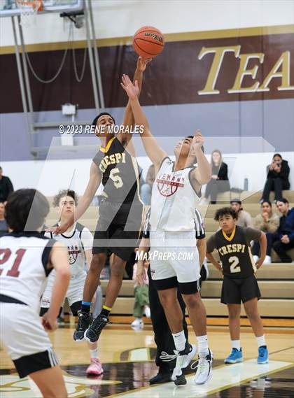 Thumbnail 2 in Crespi vs Alemany photogallery.