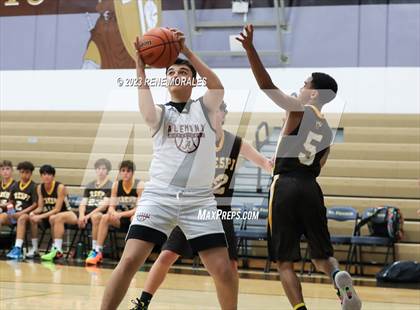 Thumbnail 1 in Crespi vs Alemany photogallery.