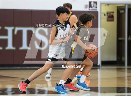 Thumbnail 3 in Crespi vs Alemany photogallery.