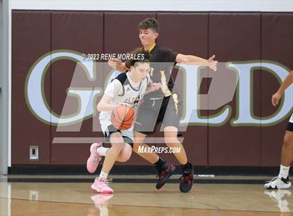 Thumbnail 3 in Crespi vs Alemany photogallery.