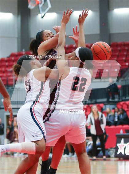 Thumbnail 2 in Lewisville vs. Allen (UIL 6A Bi-District Playoff) photogallery.