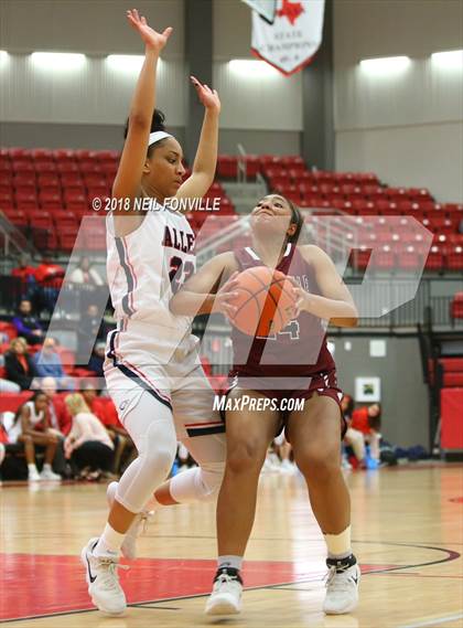 Thumbnail 2 in Lewisville vs. Allen (UIL 6A Bi-District Playoff) photogallery.