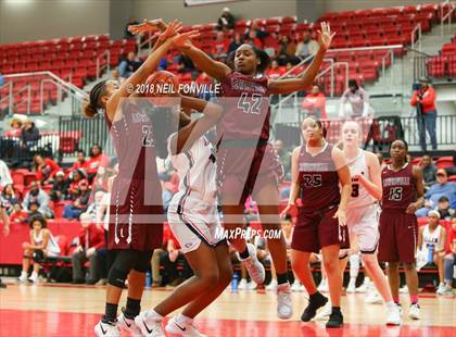 Thumbnail 2 in Lewisville vs. Allen (UIL 6A Bi-District Playoff) photogallery.