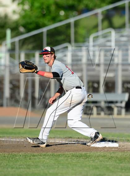 Thumbnail 2 in North Haven vs. New Canaan (CIAC Class L Semifinal) photogallery.