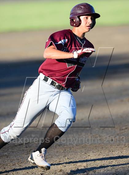 Thumbnail 3 in North Haven vs. New Canaan (CIAC Class L Semifinal) photogallery.