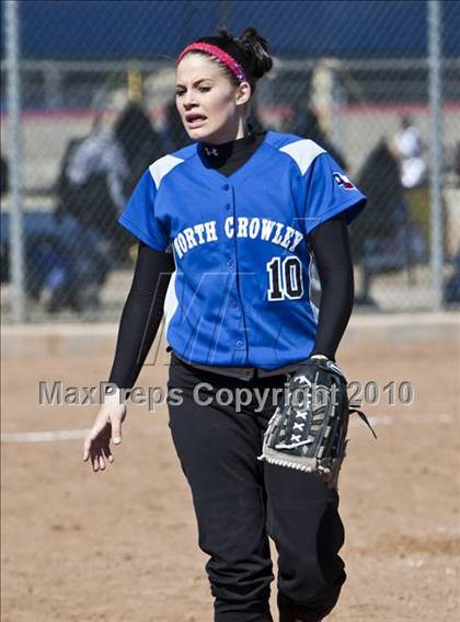 Thumbnail 2 in Brewer vs. North Crowley (Brewer Tournament) photogallery.