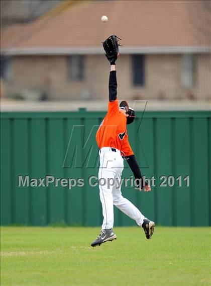 Thumbnail 1 in Cooper vs Commerce (Farmersville Tournament) photogallery.