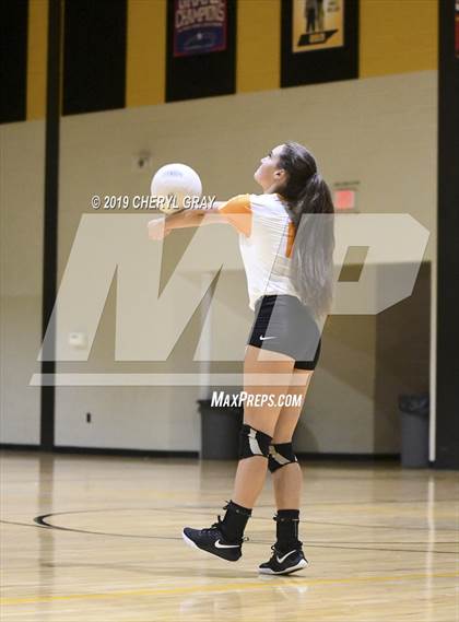 Thumbnail 3 in Sullivan Central @ Chuckey-Doak photogallery.