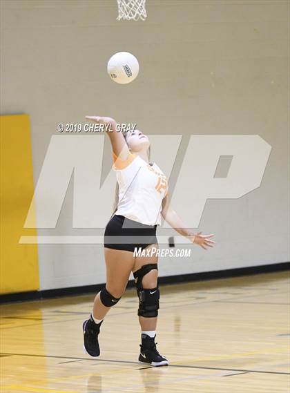 Thumbnail 2 in Sullivan Central @ Chuckey-Doak photogallery.