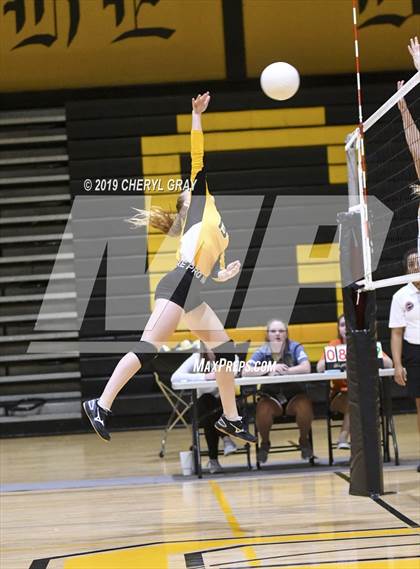 Thumbnail 1 in Sullivan Central @ Chuckey-Doak photogallery.