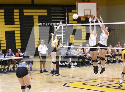 Thumbnail 2 in Sullivan Central @ Chuckey-Doak photogallery.