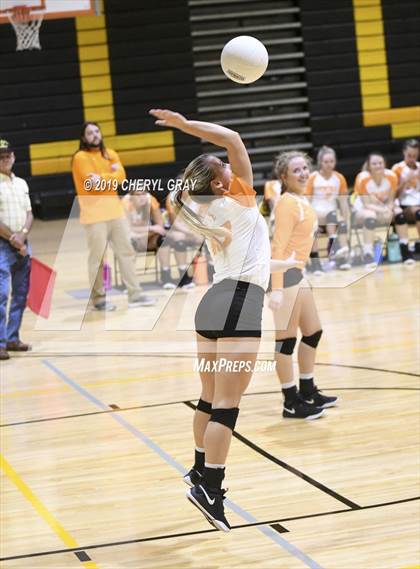 Thumbnail 1 in Sullivan Central @ Chuckey-Doak photogallery.