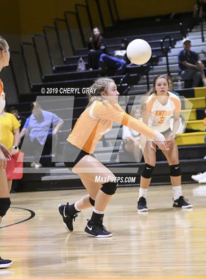 Thumbnail 1 in Sullivan Central @ Chuckey-Doak photogallery.