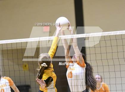 Thumbnail 3 in Sullivan Central @ Chuckey-Doak photogallery.