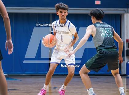 Thumbnail 2 in Soledad vs. Mid-Pacific Institute (Moanalua Invitational) photogallery.
