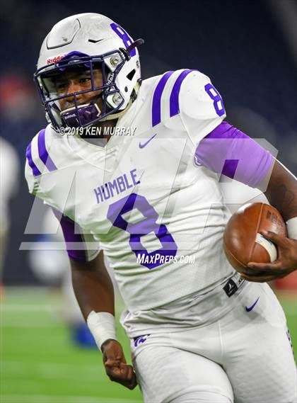 Thumbnail 2 in Katy Taylor vs Humble (UIL 6A Regional Playoff) photogallery.