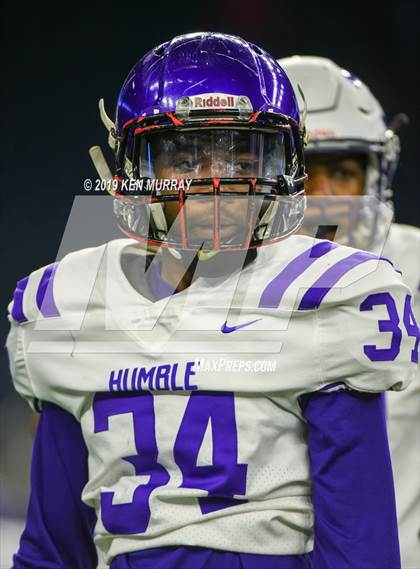Thumbnail 2 in Katy Taylor vs Humble (UIL 6A Regional Playoff) photogallery.