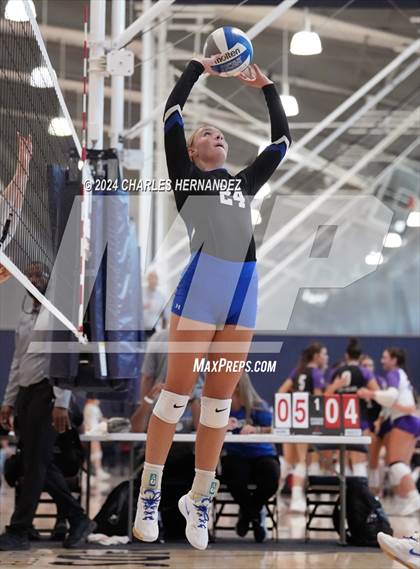 Thumbnail 3 in Cypress Creek vs. Leon (Legends Invitational) photogallery.
